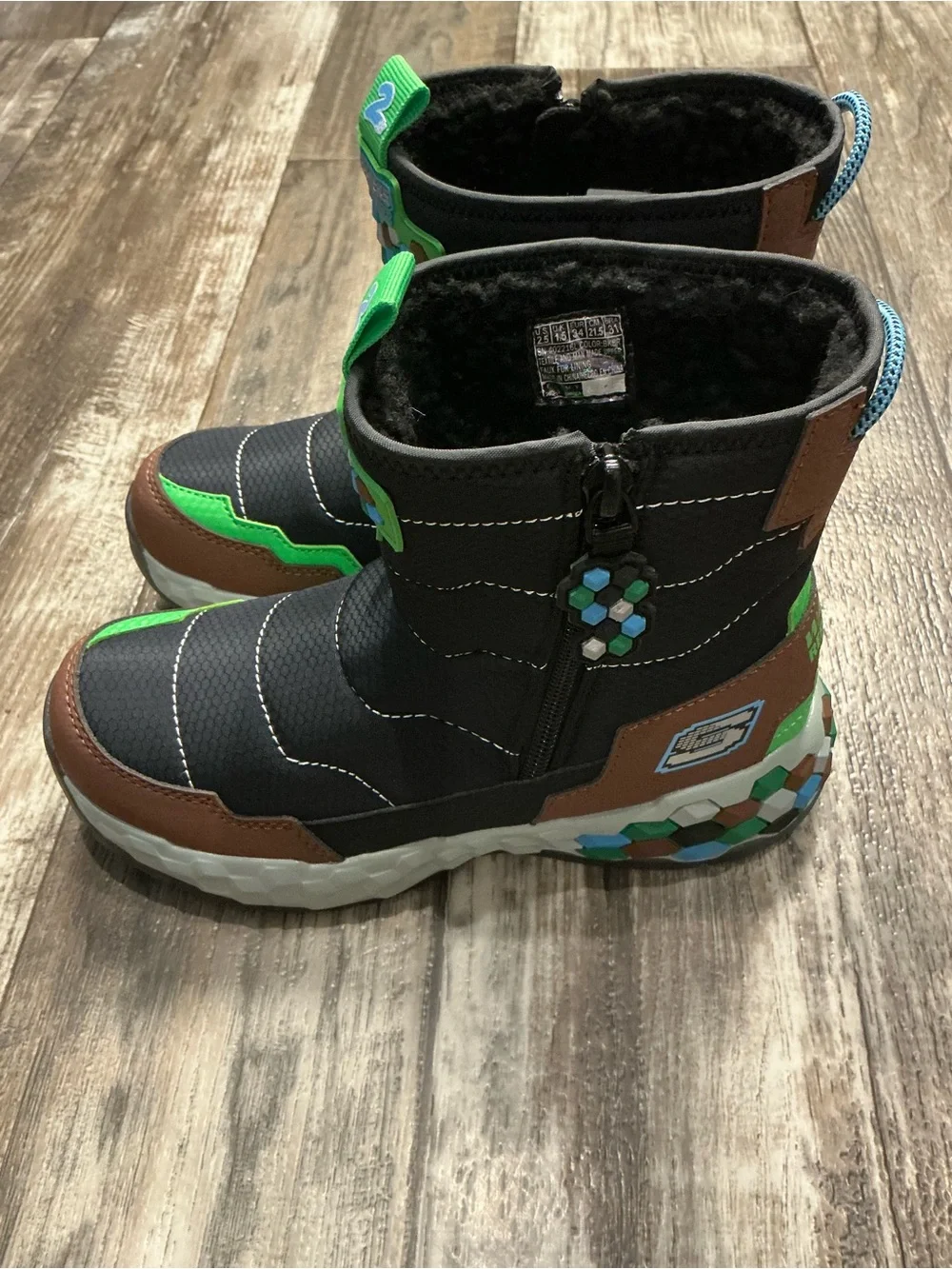 Skechers Black, Brown and Green Kids Rain/Snow Boots Size 2.5